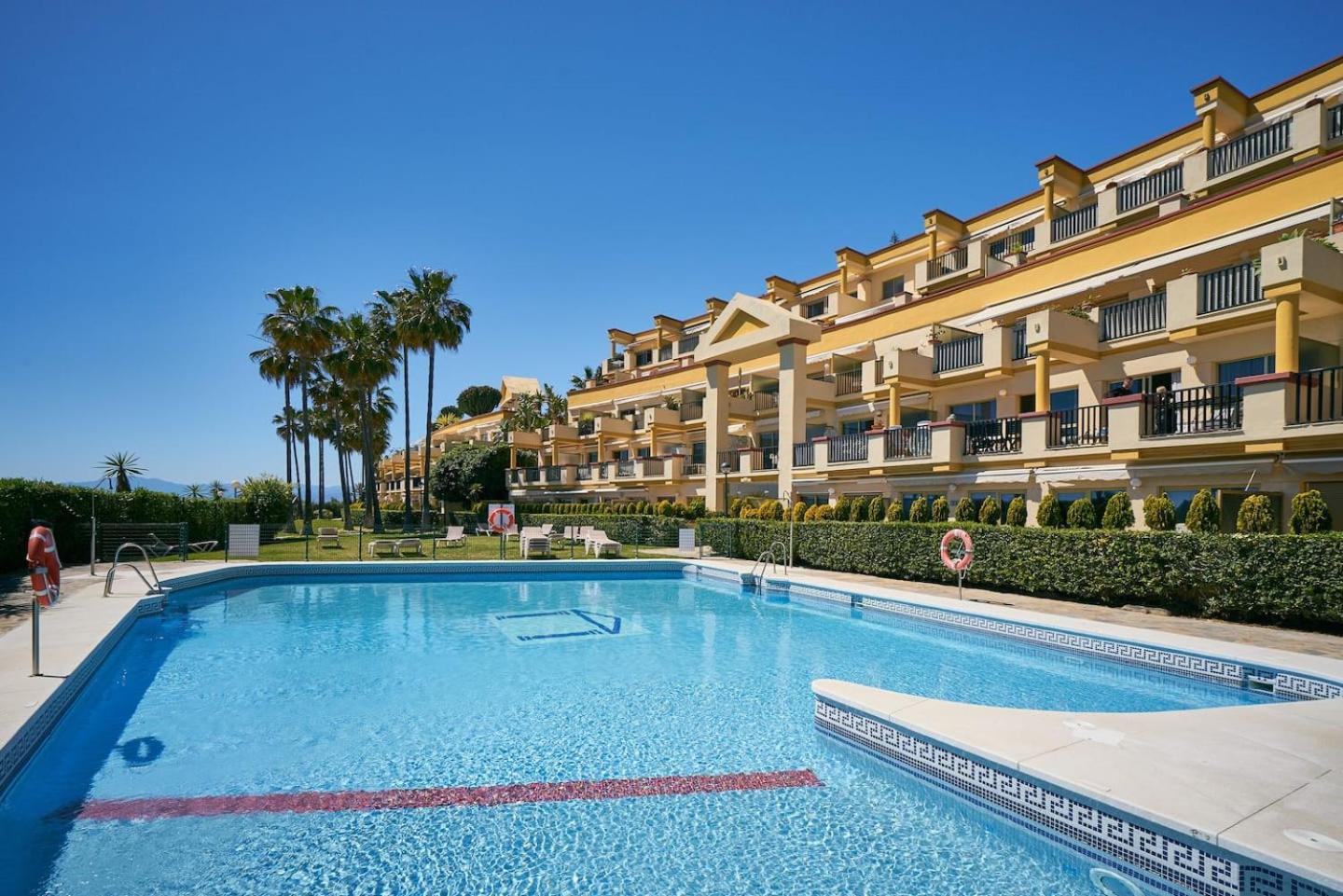 Oleholidays 201 Romana Playa Junto Al Mar Apartment Marbella