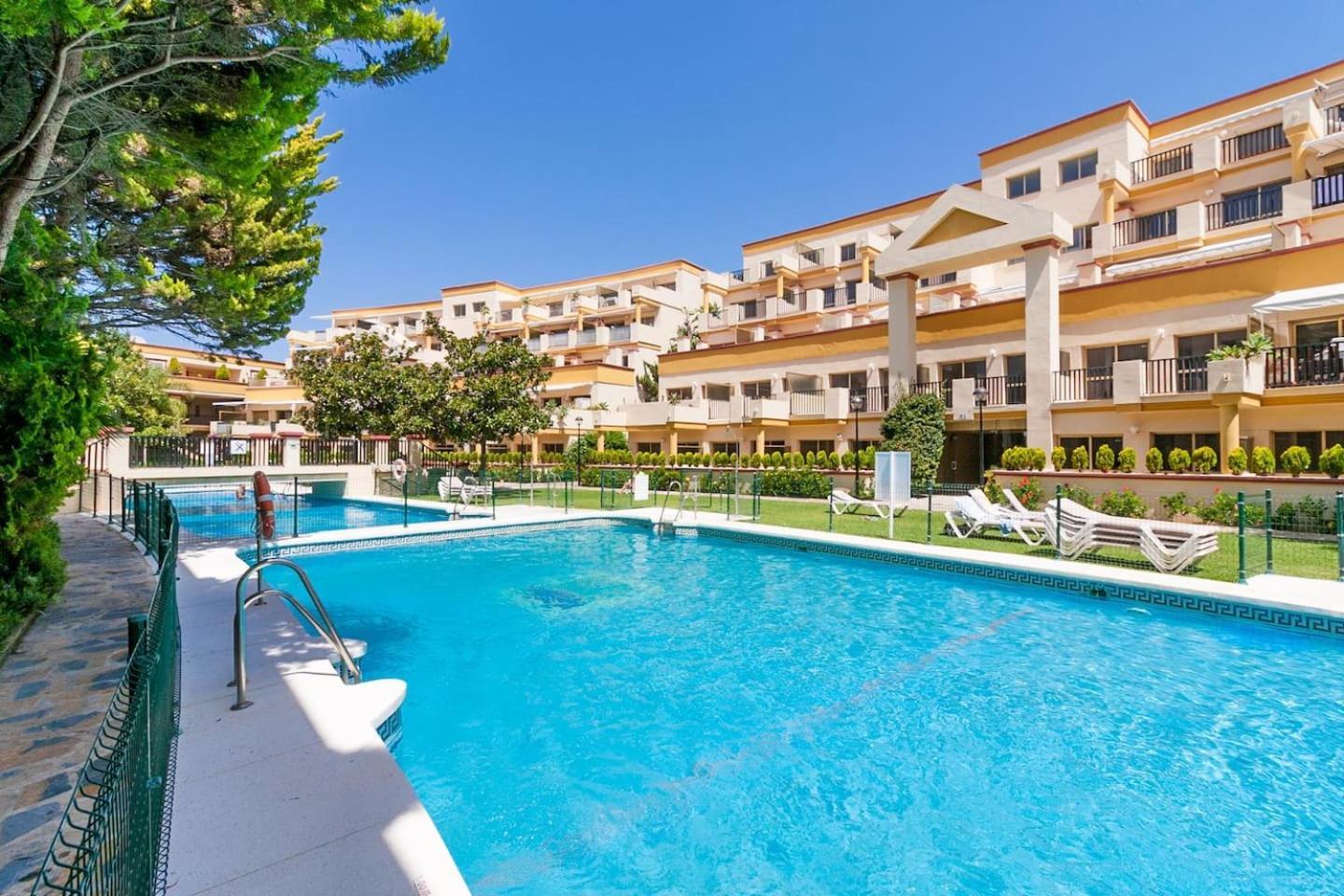 Apartment Oleholidays 201 Romana Playa Junto Al Mar Marbella